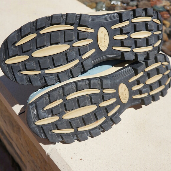 ANCA - Picture 3 of 8